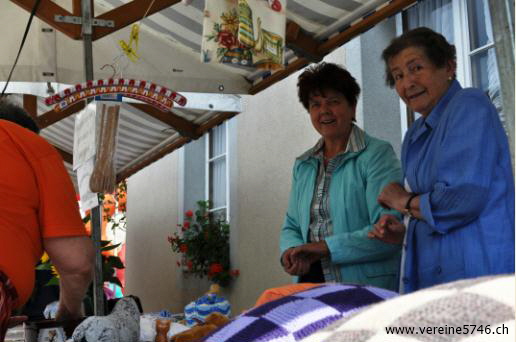 In vielen Arbeitsstunden selbst Gebasteltes an der Chilbi. In vielen Arbeitsstunden selbst Gebasteltes an der Chilbi.